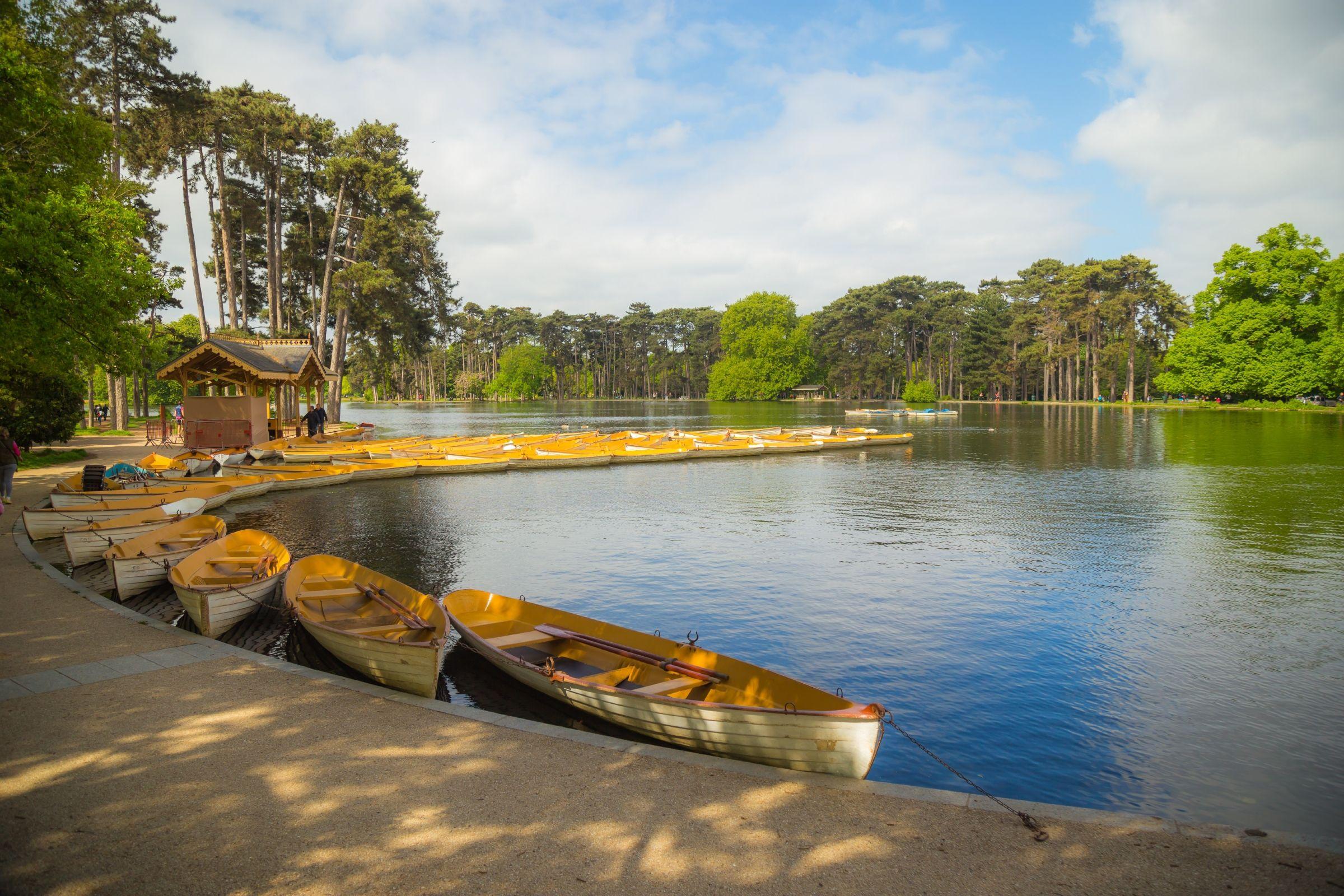 Cosa c'è di più romantico di un pomeriggio in barca a remi con la vostra metà a Bois de Boulougne © Gena_BY / Shutterstock